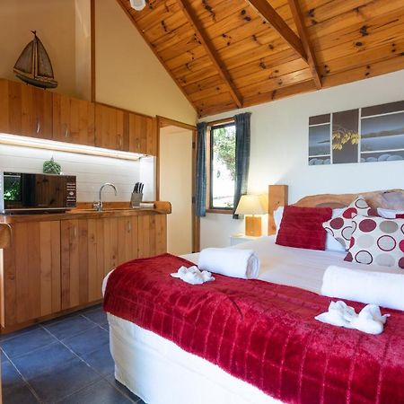 Supacute Character Cottage, Wifi, Sky Tv, Spa Bath, Spa Bath, Dble Kayak And Possibly A Car! Palm Beach Buitenkant foto
