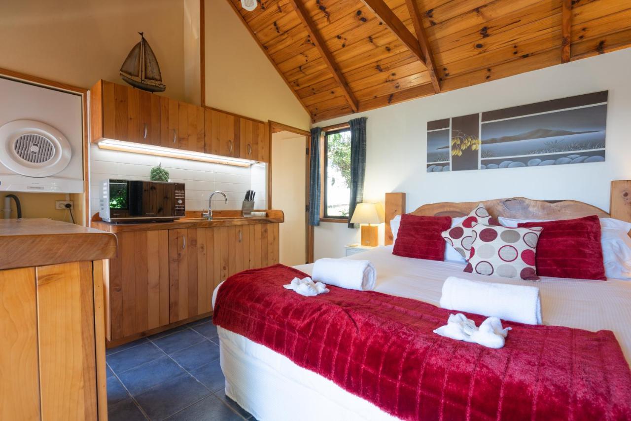 Supacute Character Cottage, Wifi, Sky Tv, Spa Bath, Spa Bath, Dble Kayak And Possibly A Car! Palm Beach Buitenkant foto