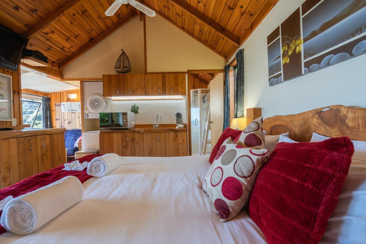 Supacute Character Cottage, Wifi, Sky Tv, Spa Bath, Spa Bath, Dble Kayak And Possibly A Car! Palm Beach Buitenkant foto