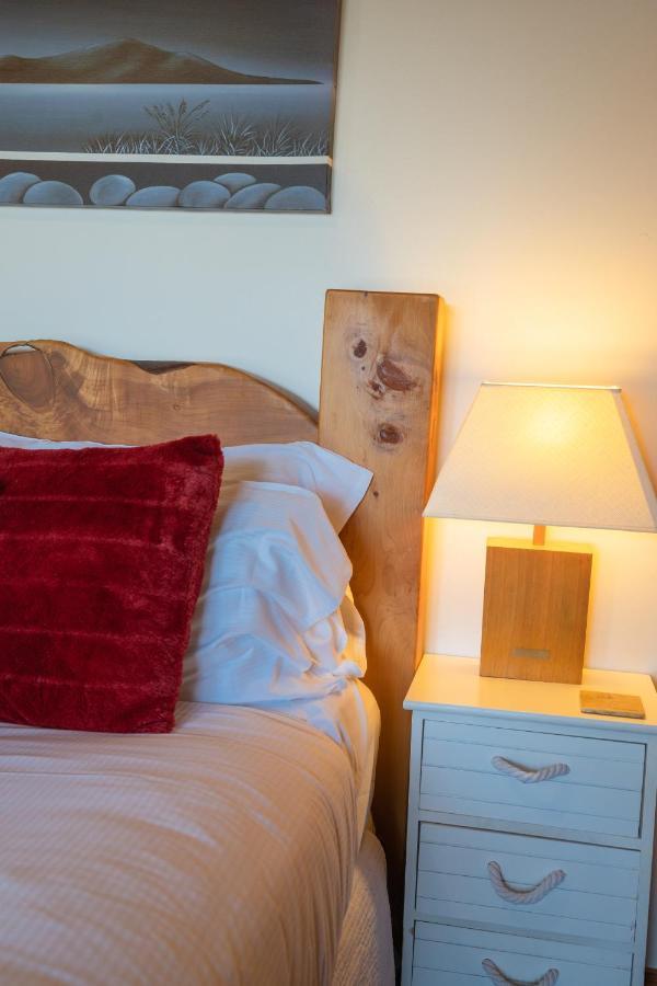Supacute Character Cottage, Wifi, Sky Tv, Spa Bath, Spa Bath, Dble Kayak And Possibly A Car! Palm Beach Buitenkant foto